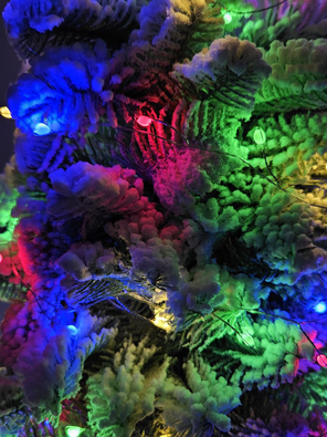 Фотография Новогодняя гирлянда светодиодная - Линия/Хвойная лапа, 100 LED, разноцветная, прозрачный провод 5 м, 8 режимов
